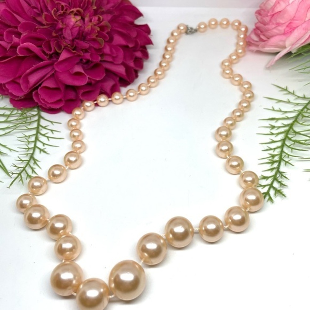 Vintage Peach Pearl Graduated Strand Necklace